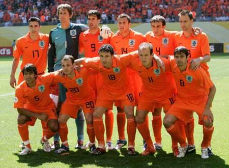荷兰队阵容_98年荷兰队阵容