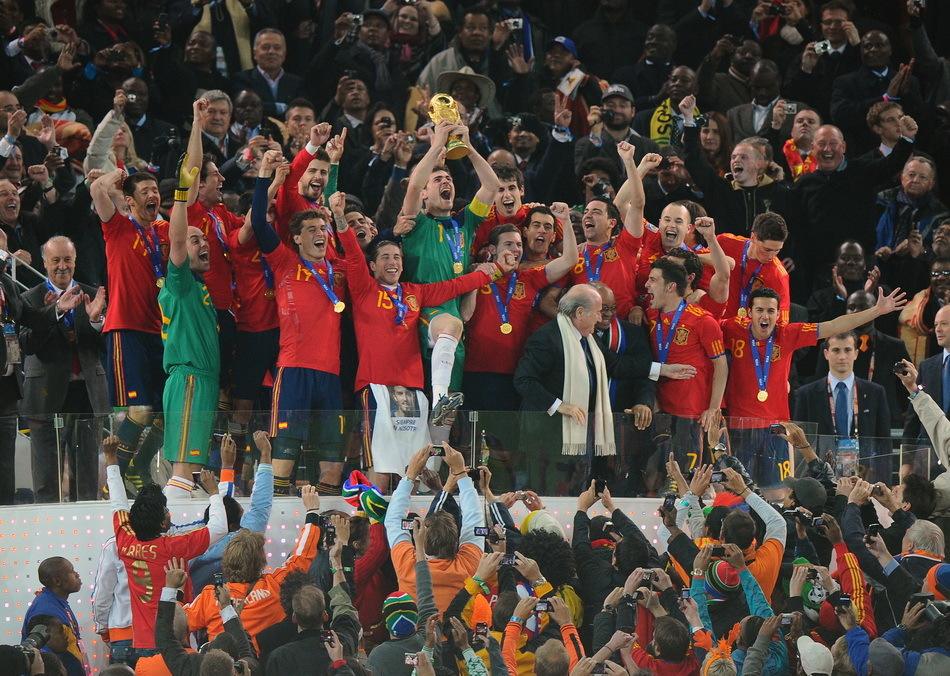 南非世界杯决赛中西班牙队进了几个球_南非世界杯决赛中西班牙的首粒进球是谁打进的